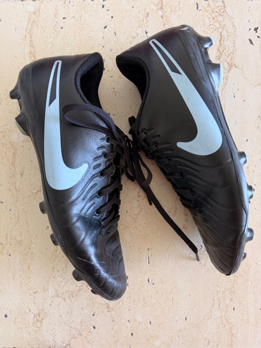 Nike Boys Soccer Cleats Shoes Black Size 8